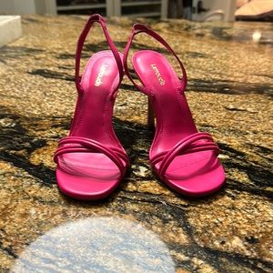 Larroude hot pink never worn slingback size 6.5